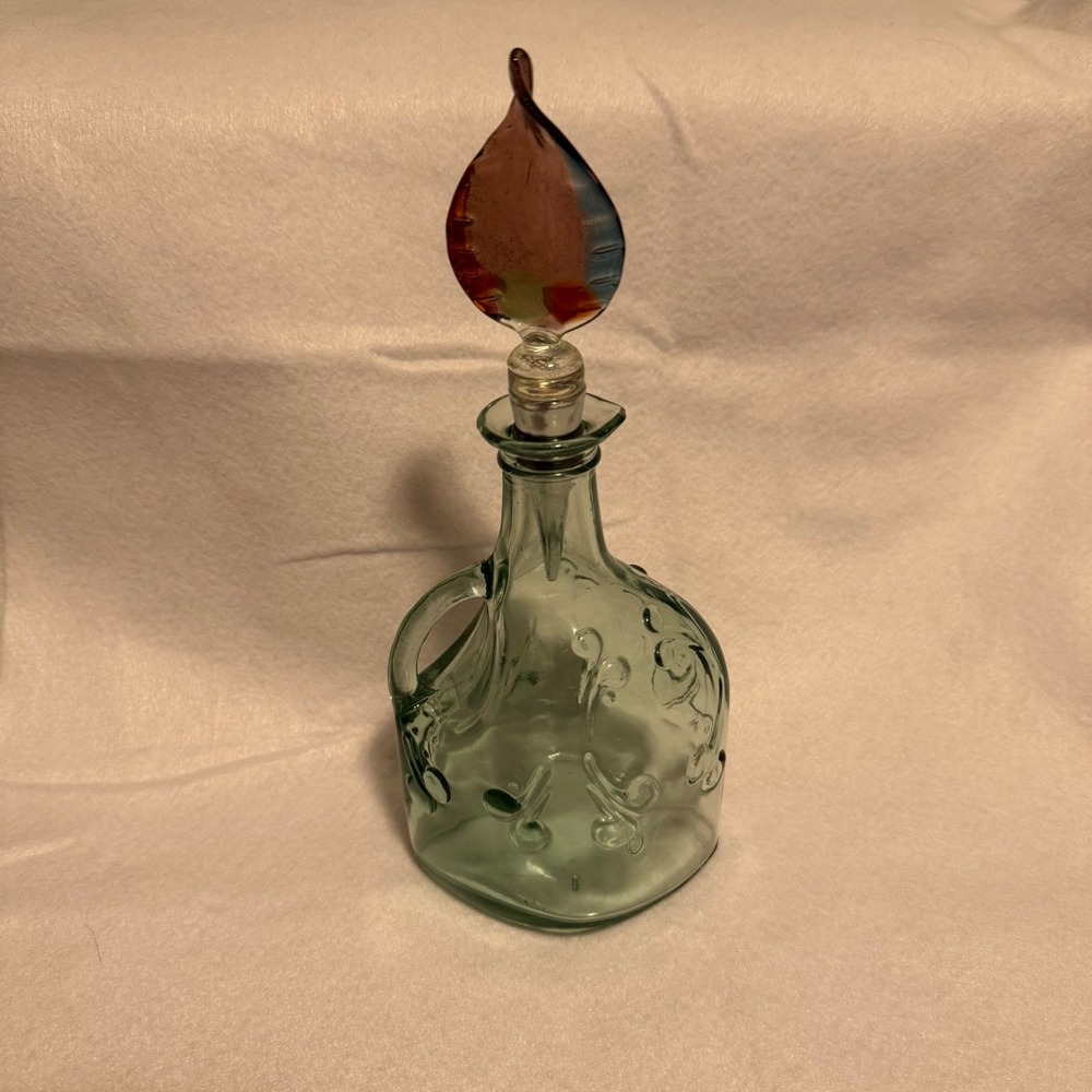 Vtg. Canada Pale Green Glass Decanter Bottle-3D Design Decor w/decorative stop - Picture 7 of 9